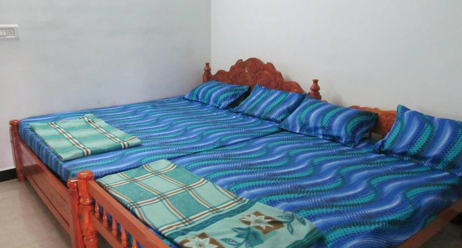 Hills Place Cottages, Valparai 4